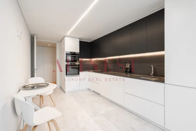 Apartamento T2 para Venda em Campolide