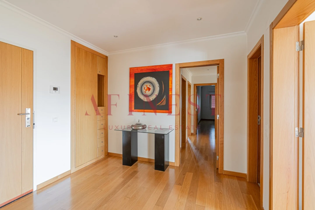 Apartamento T4 para Arrendamento em Santa Maria e São Miguel, São Martinho, São Pedro Penaferrim Foto 18