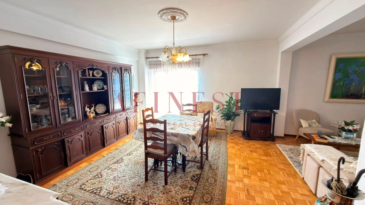 Apartamento T2 para Arrendamento em Odivelas Foto 4