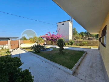 Moradia T4 para Venda em Espinho