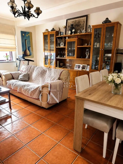 Apartamento T3 para Venda em Avelãs de Ambom e Rocamondo