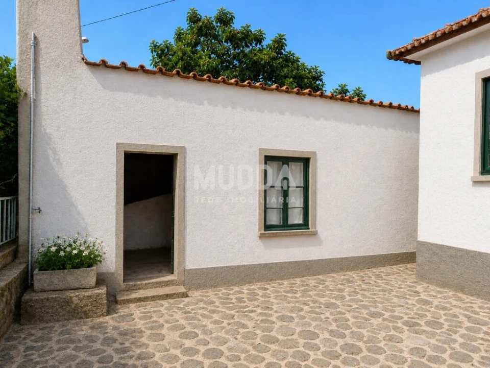 Moradia T2 para Venda em Santa Maria Maior Foto 4