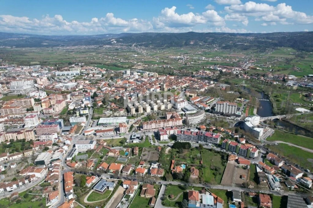 Moradia T2 para Venda em Santa Maria Maior Foto 7