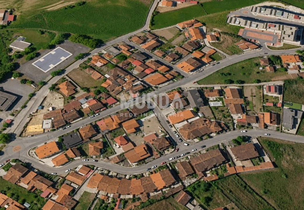 Moradia T2 para Venda em Santa Maria Maior Foto 5