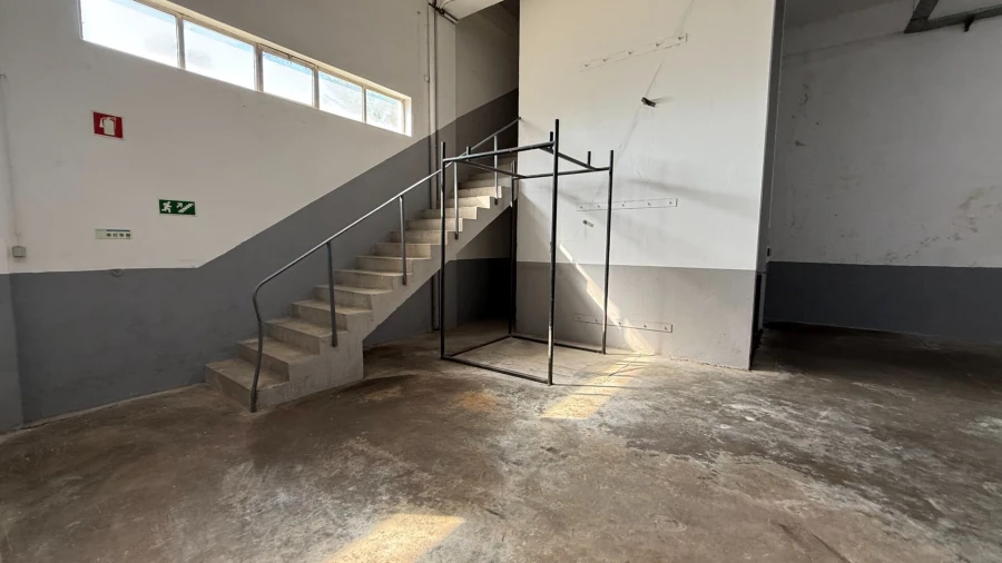 Armazém para Arrendamento em Nespereira Foto 10