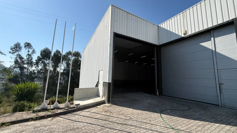 Armazém para Arrendamento em Nespereira Foto 13