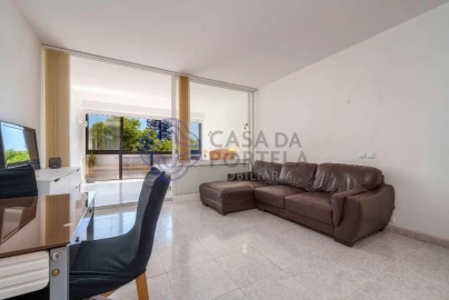 Apartamento para Venda em Quarteira