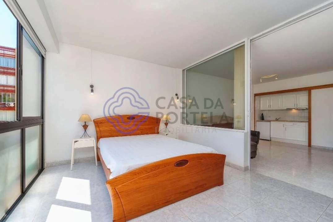 Apartamento para Venda em Quarteira Foto 14
