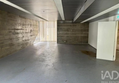Loja para Venda em Malveira e São Miguel de Alcainça