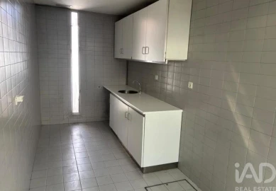 Loja para Venda em Malveira e São Miguel de Alcainça