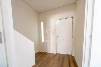 Moradia T3 para Venda em Aldoar, Foz do Douro e Nevogilde