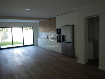 Moradia T3 para Venda em Aldoar, Foz do Douro e Nevogilde