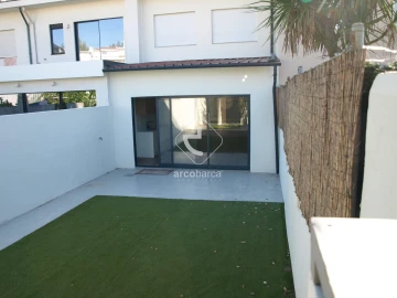 Moradia T3 para Venda em Aldoar, Foz do Douro e Nevogilde