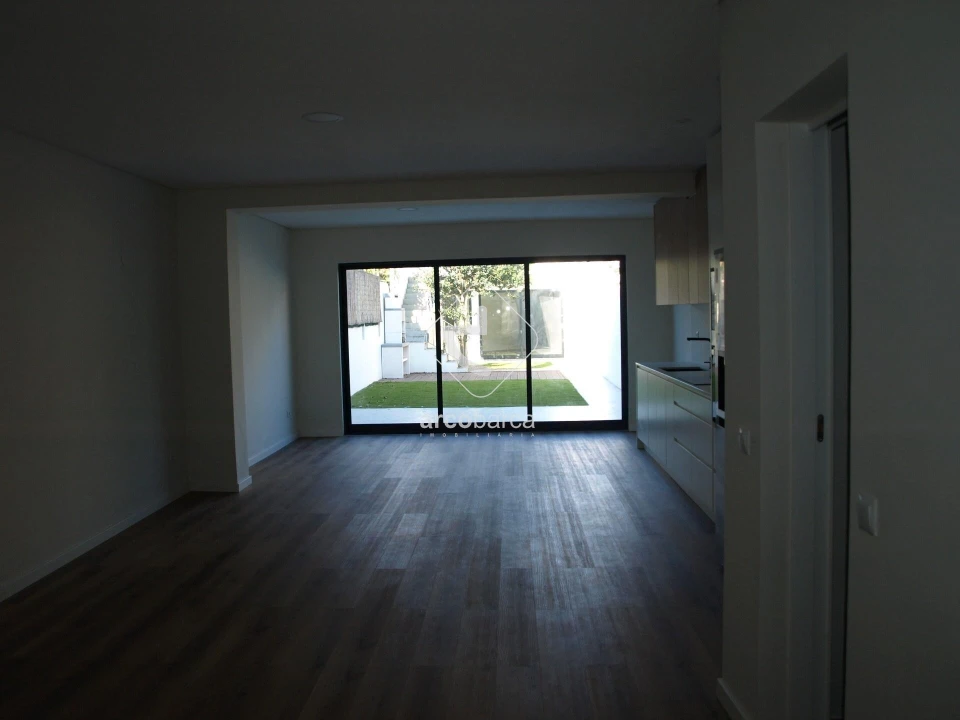 Moradia T3 para Venda em Aldoar, Foz do Douro e Nevogilde Foto 14