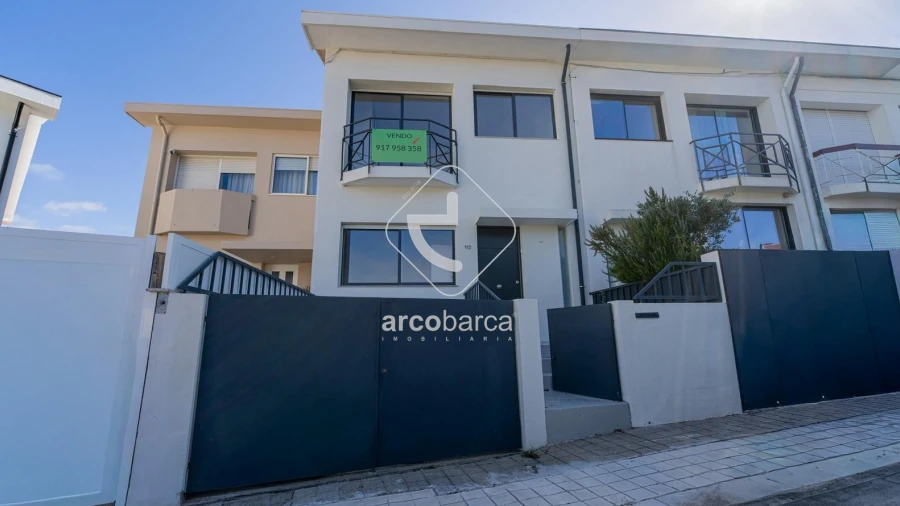 Moradia T3 para Venda em Aldoar, Foz do Douro e Nevogilde