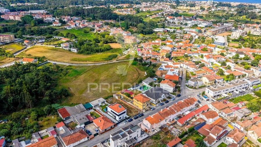 Terreno para Venda em Gulpilhares e Valadares