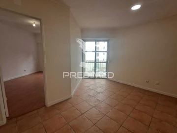Apartamento T2 para Venda em Algueirão-Mem Martins