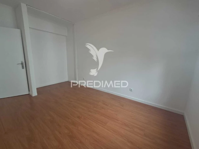 Apartamento T2 para Venda em Algueirão-Mem Martins Foto 8