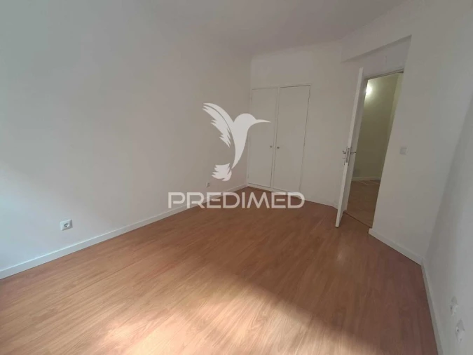 Apartamento T2 para Venda em Algueirão-Mem Martins Foto 10