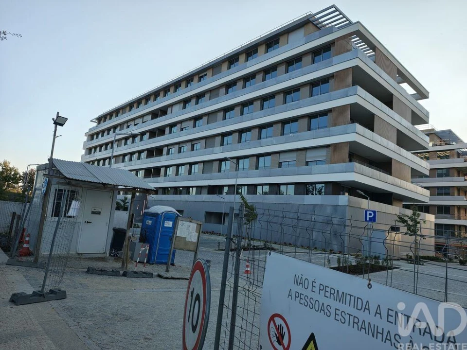 Apartamento T1 para Venda em Cidade da Maia Foto 2