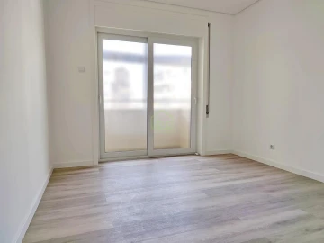 Apartamento T3 para Venda em Póvoa de Varzim, Beiriz e Argivai