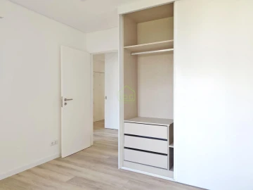 Apartamento T3 para Venda em Póvoa de Varzim, Beiriz e Argivai