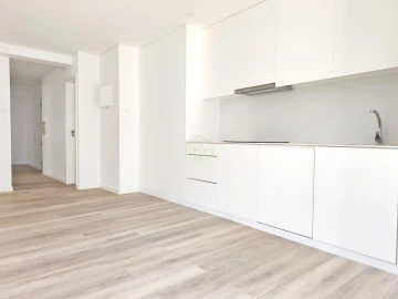 Apartamento T3 para Venda em Póvoa de Varzim, Beiriz e Argivai