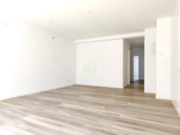 Apartamento T3 para Venda em Póvoa de Varzim, Beiriz e Argivai