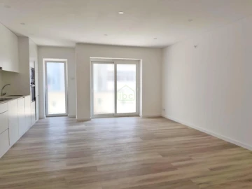 Apartamento T3 para Venda em Póvoa de Varzim, Beiriz e Argivai