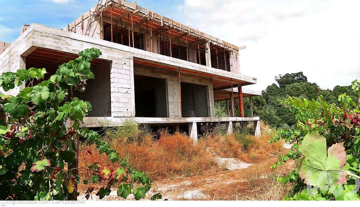 Moradia T4 para Venda em Amarante (São Gonçalo), Madalena, Cepelos e Gatão Foto 5