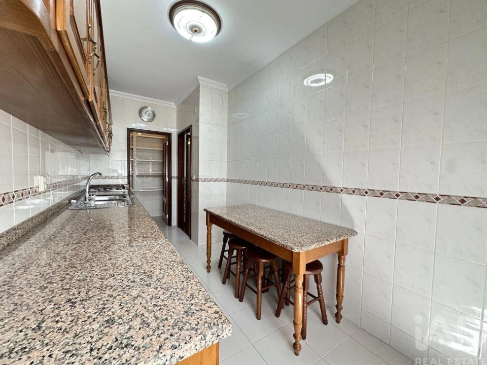 Apartamento T2 para Venda em Carvalhal Foto 19