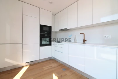 Apartamento T2 para Arrendamento em Glória e Vera Cruz