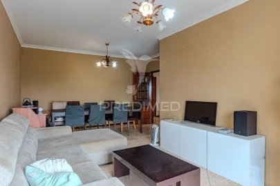 Apartamento T3 para Venda em Oliveira (Santa Maria)