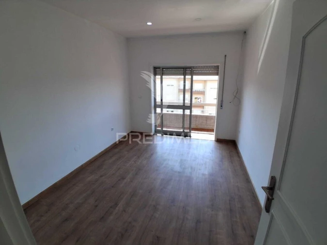 Apartamento T3 para Venda em Fânzeres e São Pedro da Cova Foto 15