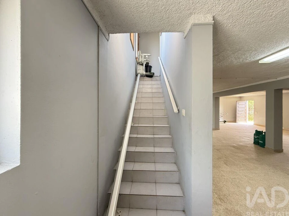 Moradia T4 para Venda em Oiã Foto 27