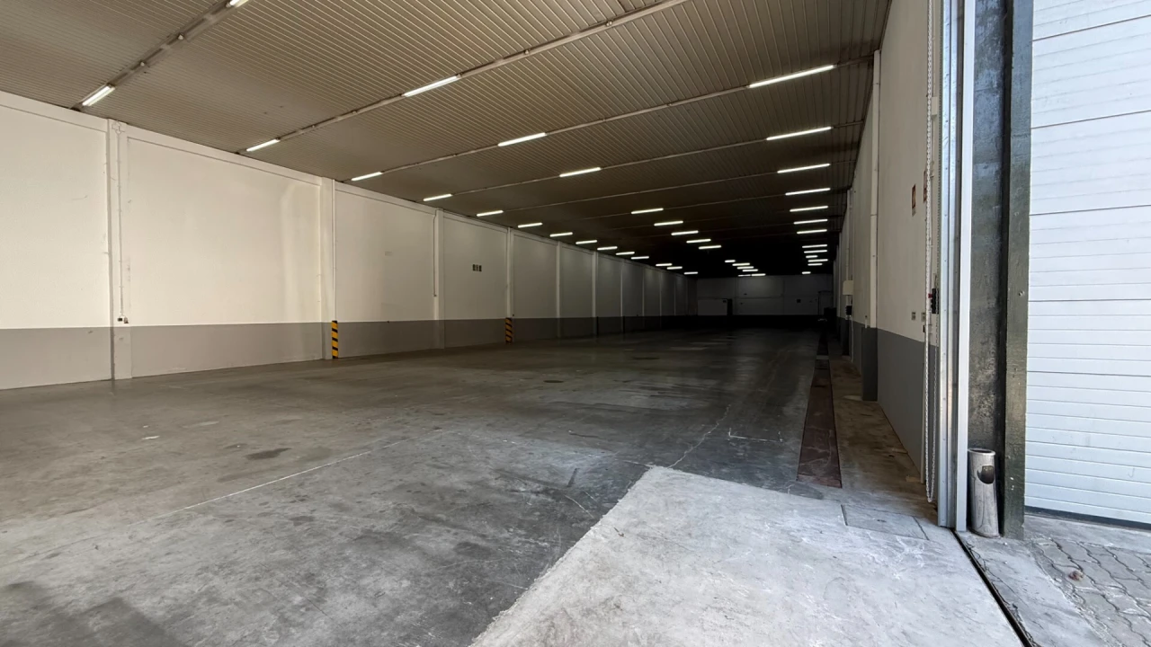 Armazém para Arrendamento em Nespereira Foto 2