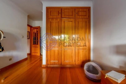 Apartamento T3 para Venda em Massamá e Monte Abraão