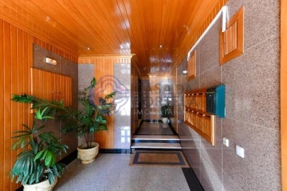 Apartamento T3 para Venda em Massamá e Monte Abraão