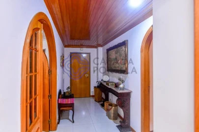 Apartamento T3 para Venda em Massamá e Monte Abraão