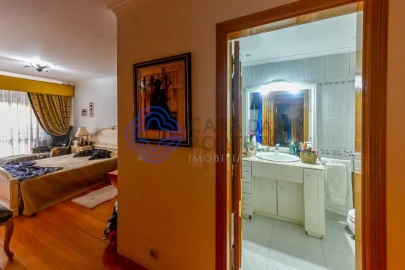 Apartamento T3 para Venda em Massamá e Monte Abraão