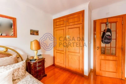Apartamento T3 para Venda em Massamá e Monte Abraão