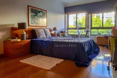 Apartamento T3 para Venda em Massamá e Monte Abraão