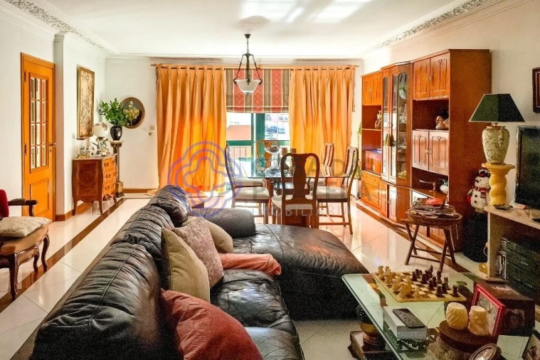 Apartamento T3 para Venda em Massamá e Monte Abraão Foto 15