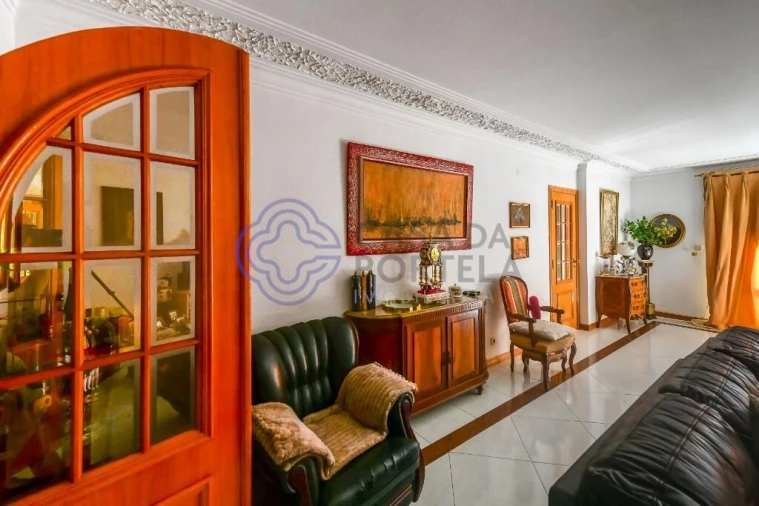 Apartamento T3 para Venda em Massamá e Monte Abraão Foto 11