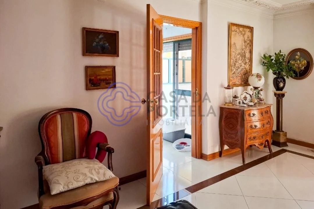 Apartamento T3 para Venda em Massamá e Monte Abraão Foto 12