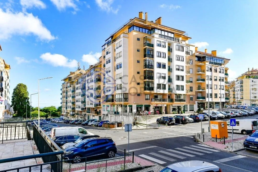 Apartamento T3 para Venda em Massamá e Monte Abraão Foto 44