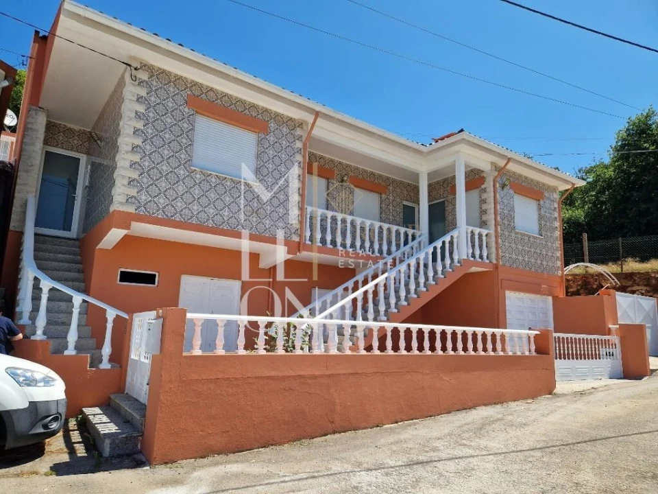 Moradia T4 para Venda em Cedrim e Paradela Foto 4