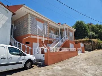 Moradia T4 para Venda em Cedrim e Paradela