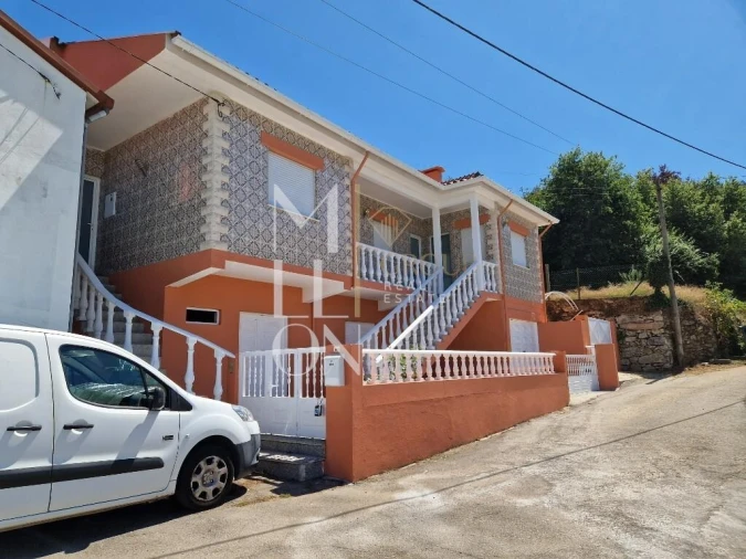Moradia T4 para Venda em Cedrim e Paradela Foto 2