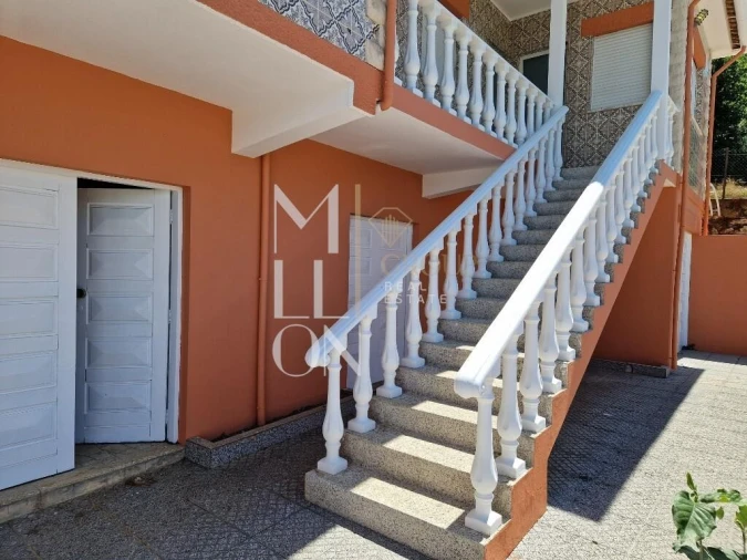 Moradia T4 para Venda em Cedrim e Paradela Foto 11